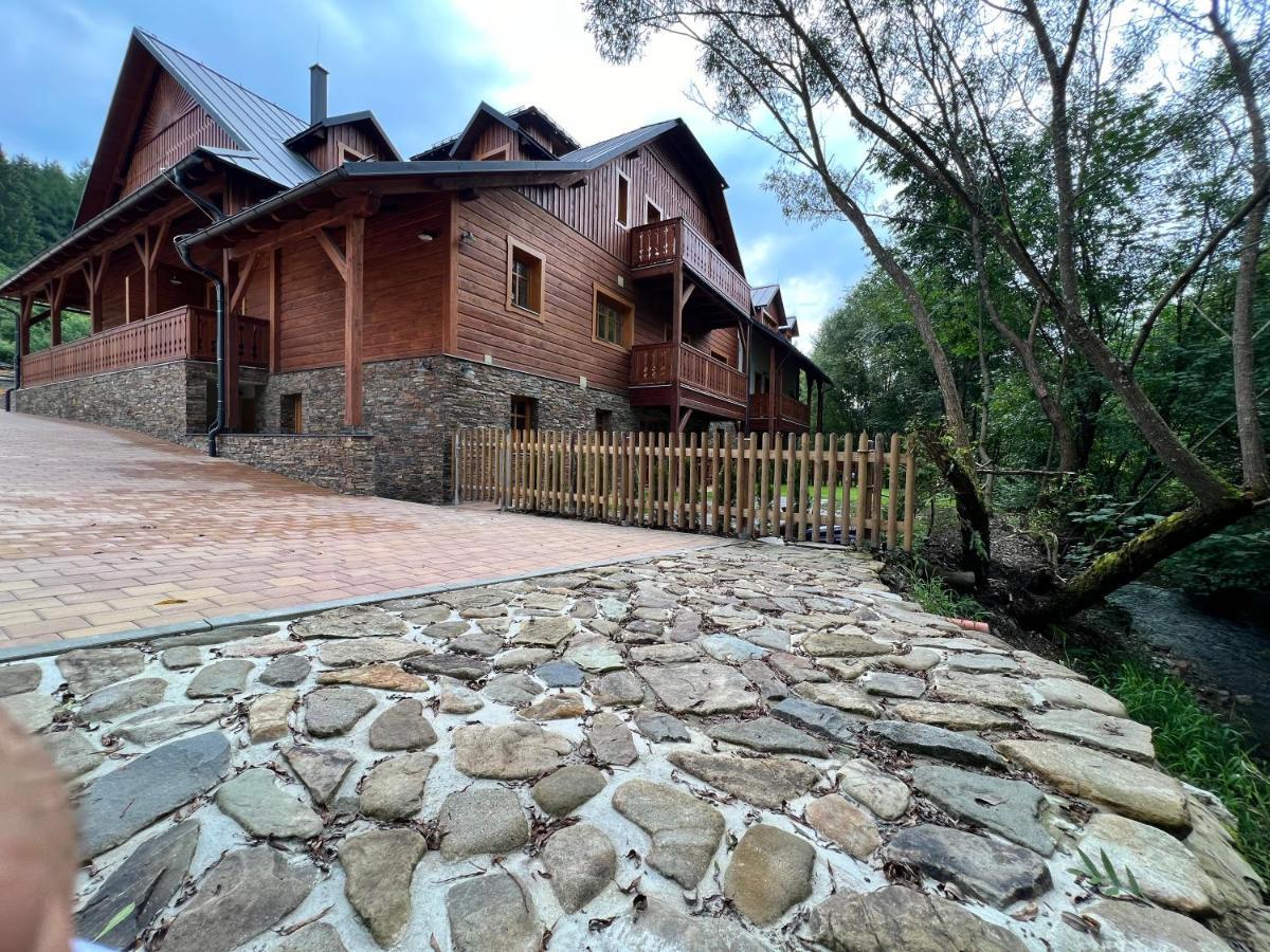 Apartmany Jezerne Velké Karlovice Extérieur photo