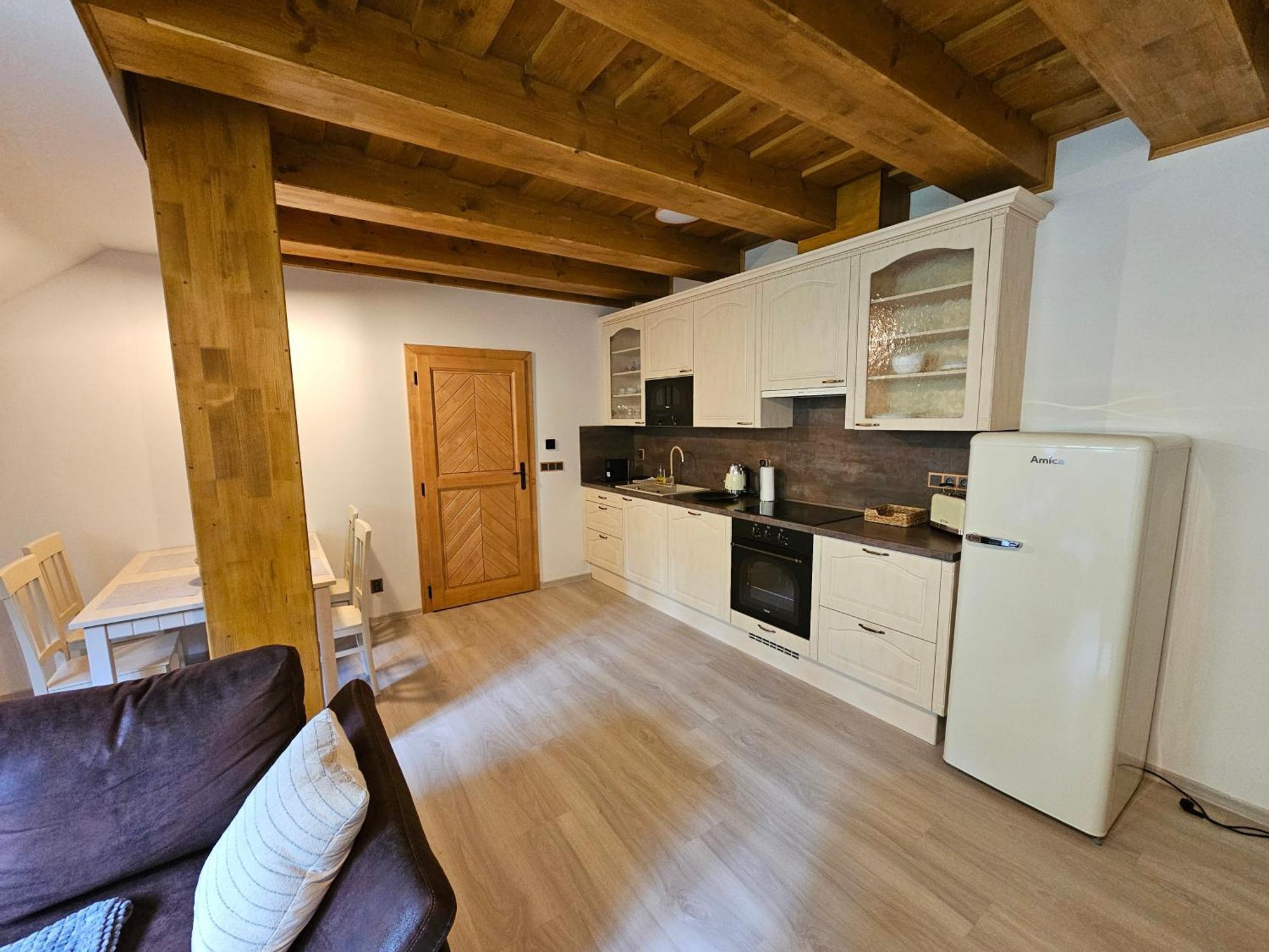 Apartmany Jezerne Velké Karlovice Extérieur photo